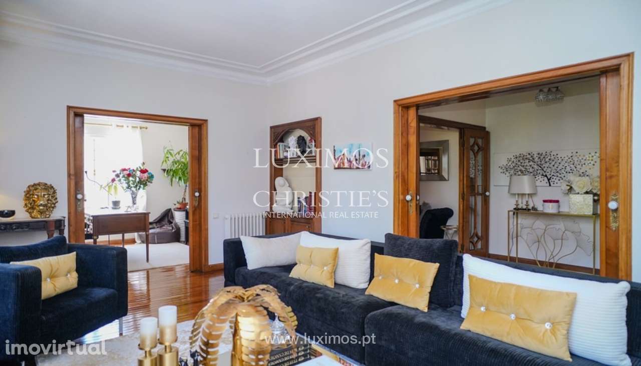 Moradia V5 com jardim e piscina, para venda, em Vila Nova de Famalicã - Grande imagem: 5/25