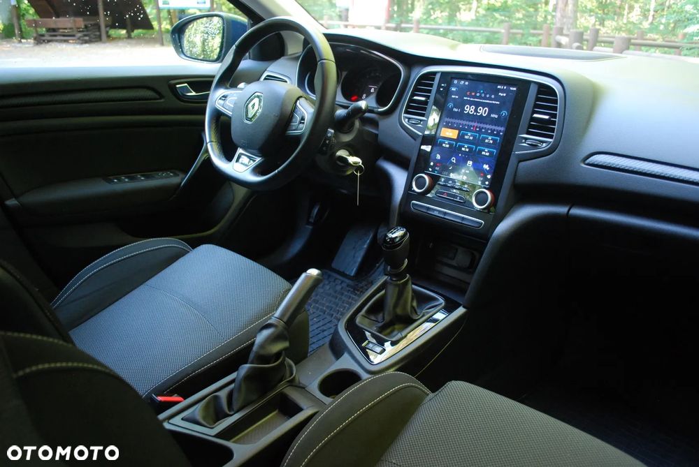 Renault Megane 1.6 SCe Life - 9