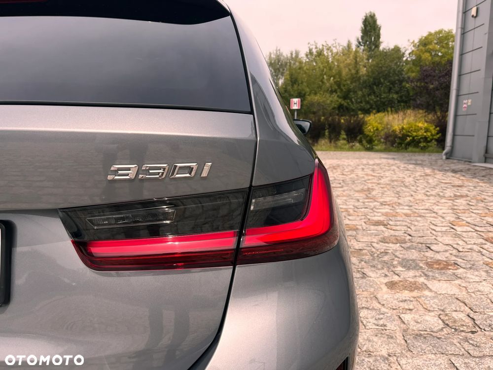 BMW Seria 3 330i xDrive M Sport sport - 13