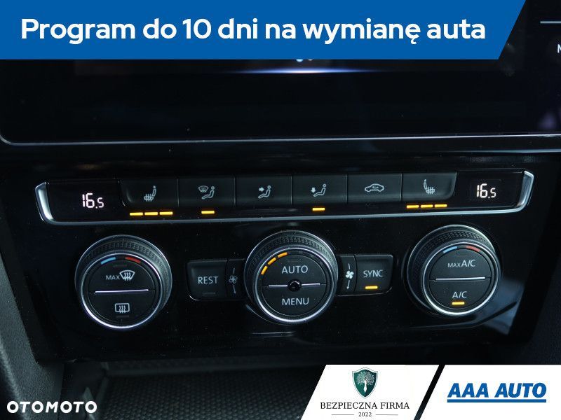 Volkswagen Passat - 19