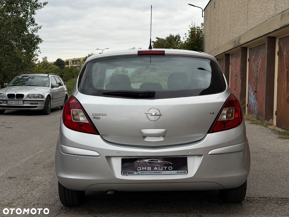 Opel Corsa 1.4 16V Innovation - 11