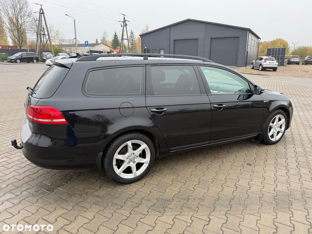 Volkswagen Passat 2.0 Blue TDI SCR Comfortline - 12