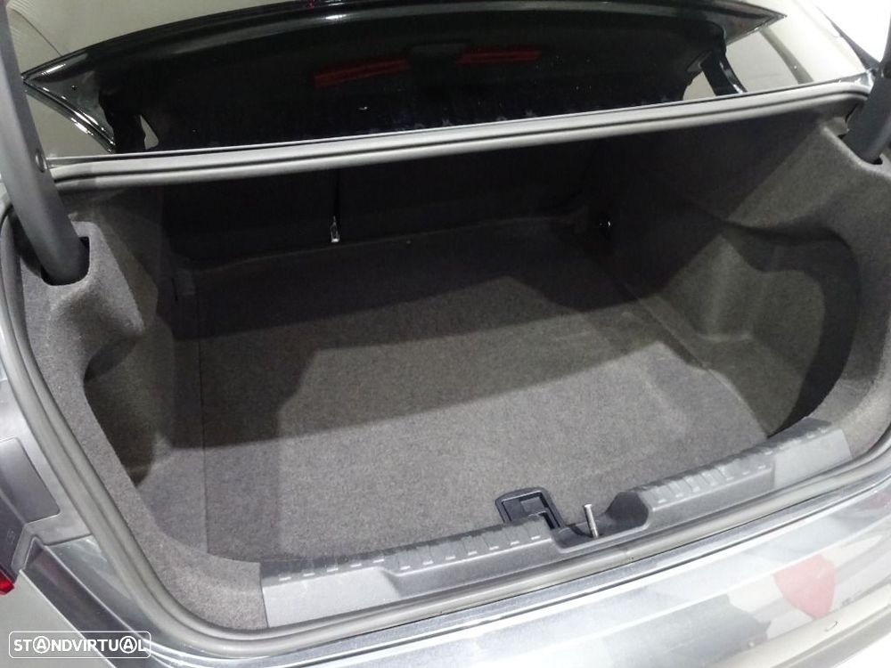 Audi A3 Limousine 30 TFSI S line S tronic - 32