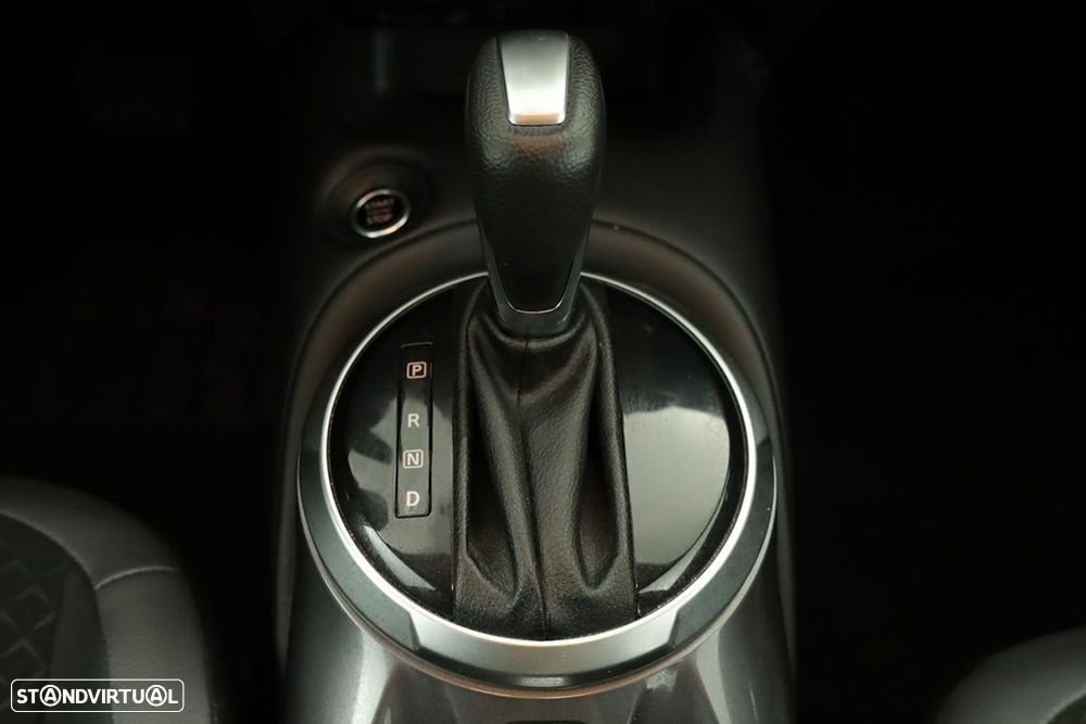 Nissan Juke 1.0 DIG-T N-Connecta DCT - 11