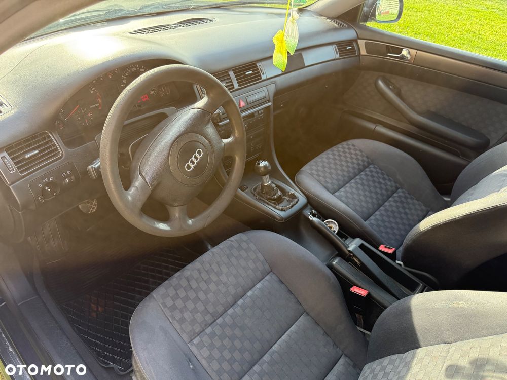 Audi A6 Avant 2.4 - 6