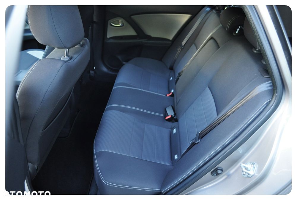 Toyota Avensis Touring Sports 1.8 Multidrive S Business Edition - 24