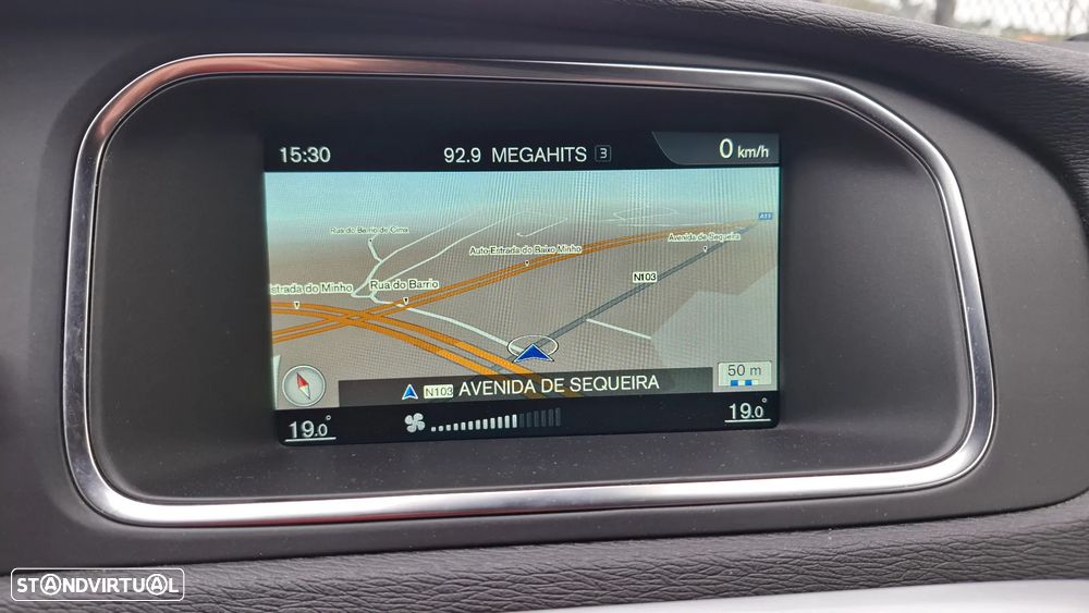 Volvo V40 2.0 D2 R-Design - 42