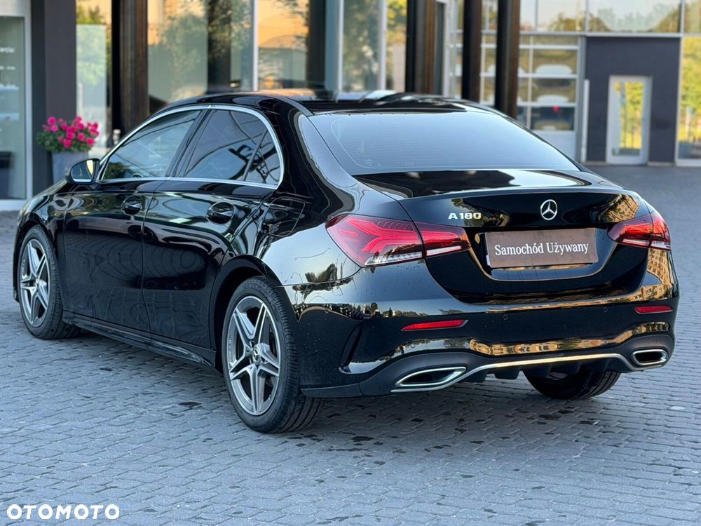 Mercedes-Benz Klasa A 180 AMG Line 7G-DCT - 7