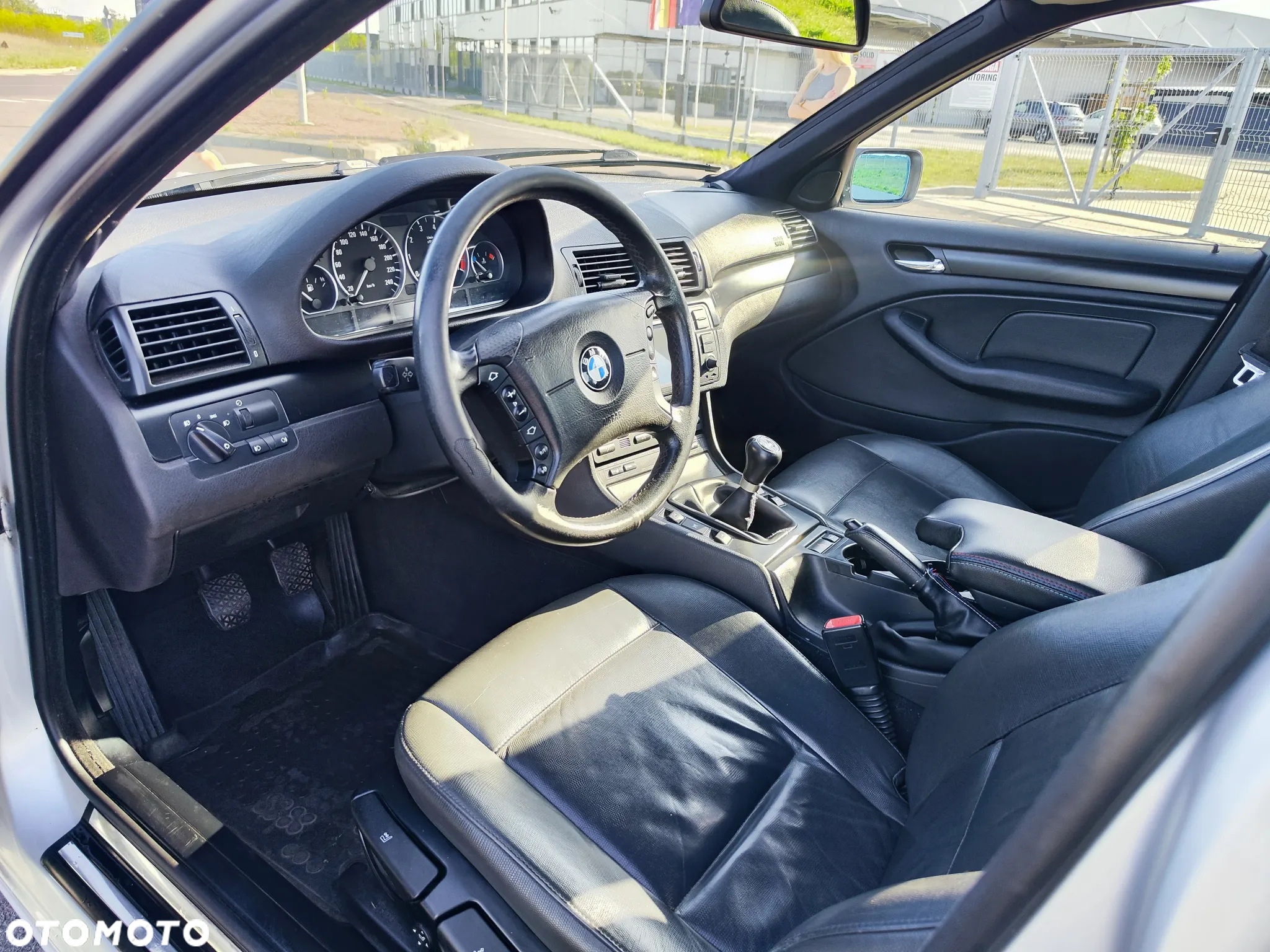 BMW Seria 3 330i - 18