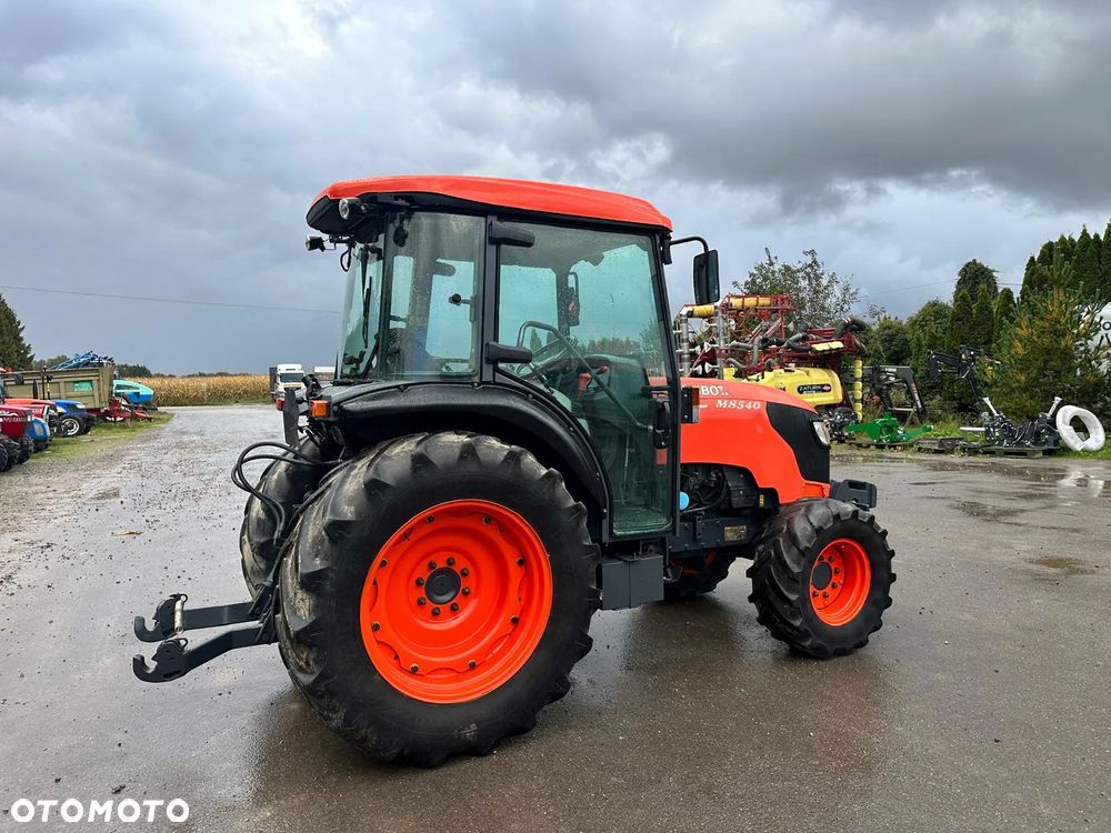 Kubota M 8540 Narrow - 4