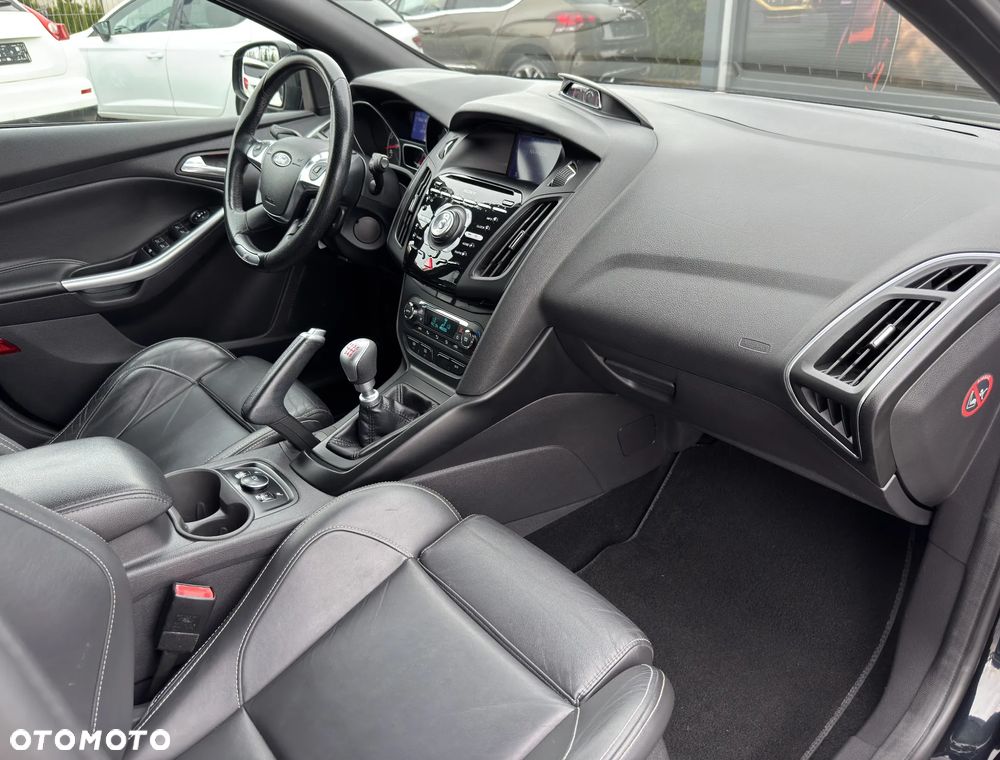 Ford Focus SW 2.0 EcoBoost ST Leather Sport Pack - 31