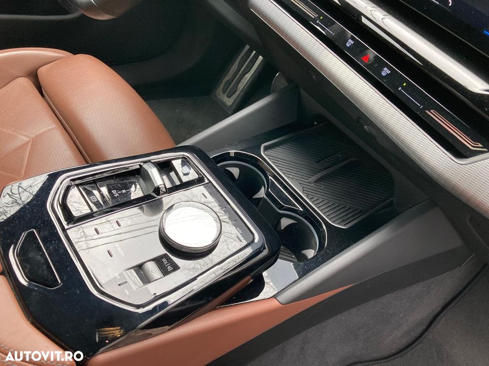 BMW Seria 5 520d xDrive Aut. - 13