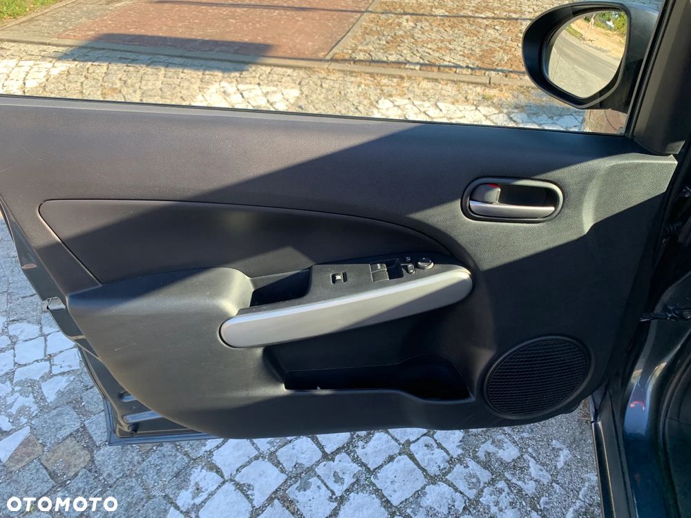 Mazda 2 - 30