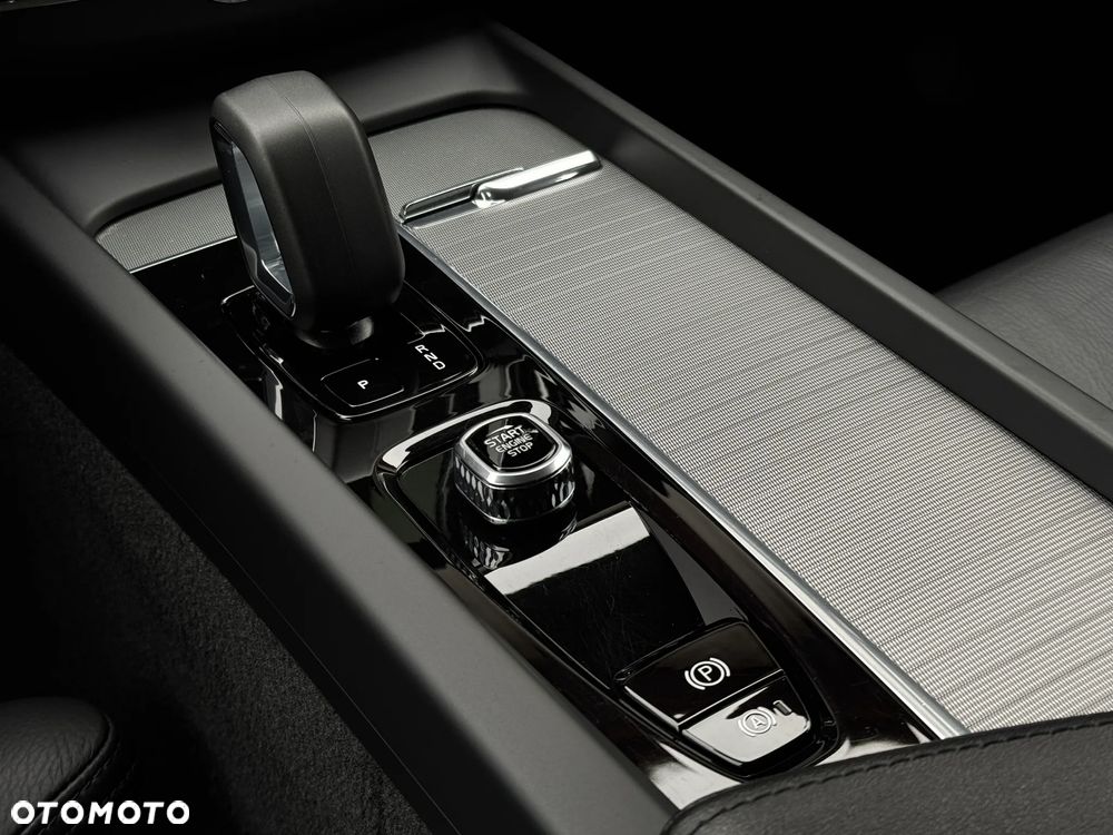 Volvo XC 60 B4 D Geartronic RDesign - 20