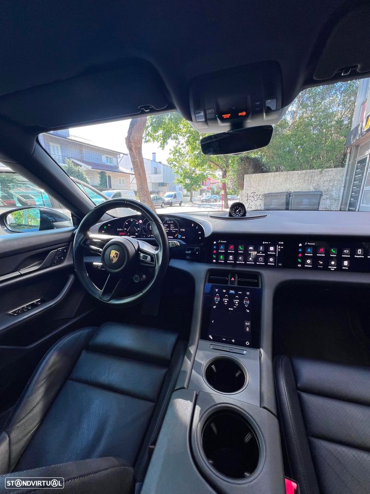 Porsche Taycan Sport Turismo Standard - 12