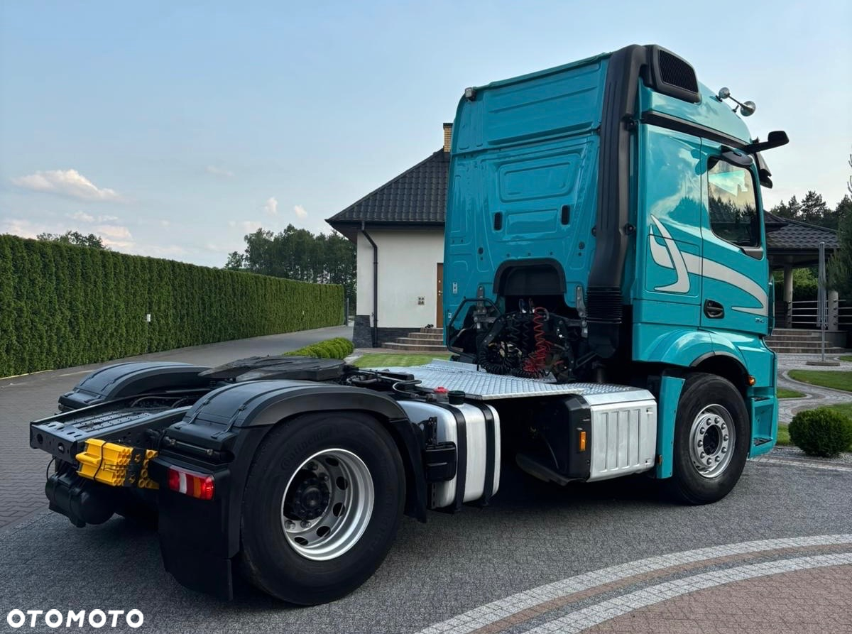 Mercedes-Benz Actros - 5