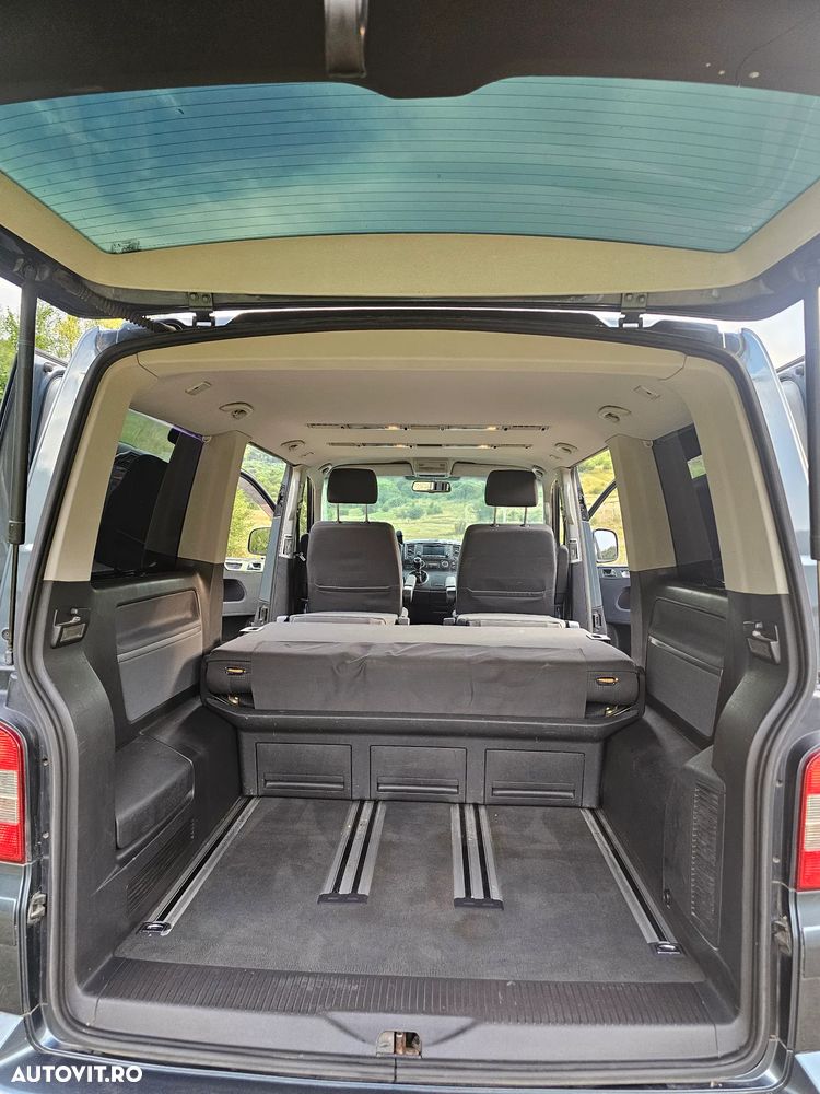 Volkswagen Multivan - 16
