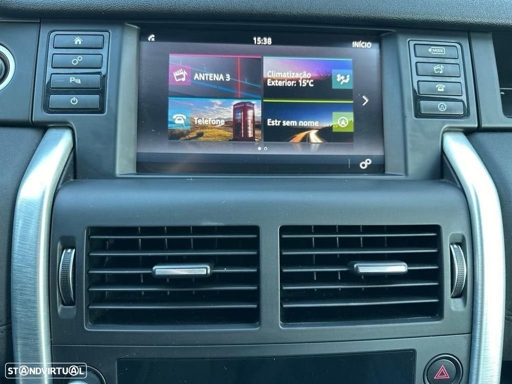 Land Rover Discovery Sport 2.0 TD4 HSE Luxury 7L Auto - 12