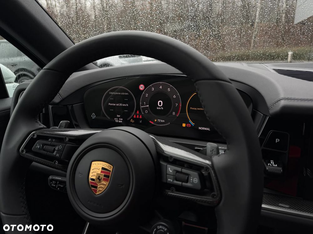 Porsche Cayenne - 32
