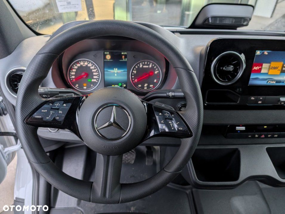 Mercedes-Benz Sprinter - 6