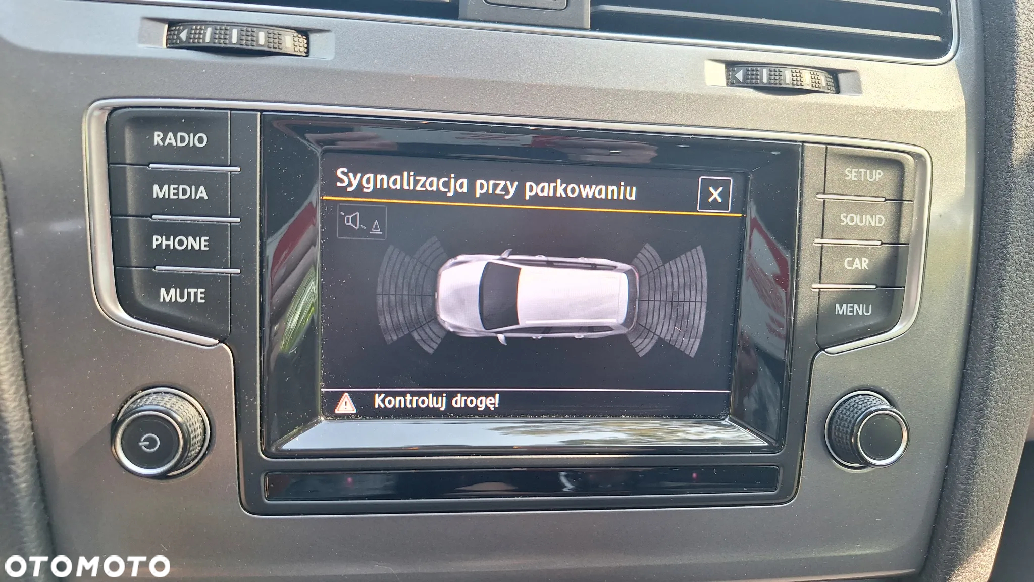 Volkswagen Golf VI 1.6 TDI Comfortline - 15