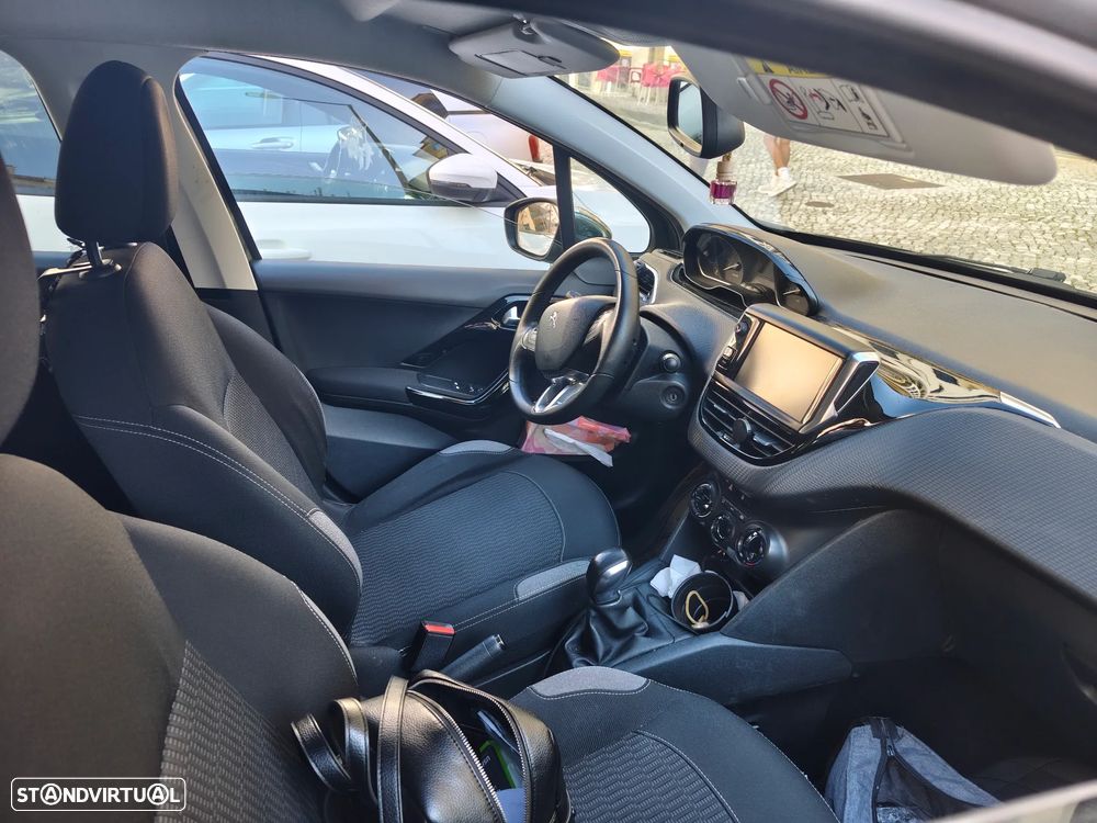 Peugeot 208 1.2 PureTech Access - 7