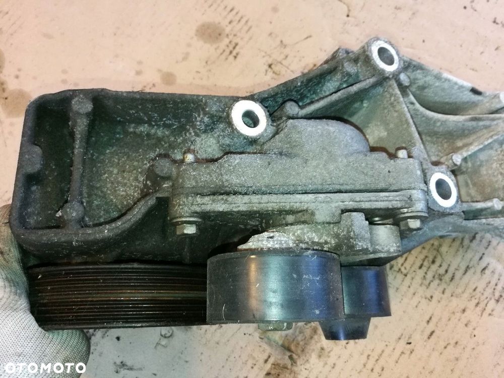 łapa osprzętu master iii 2.3 dci 10+ 117109477r - 3