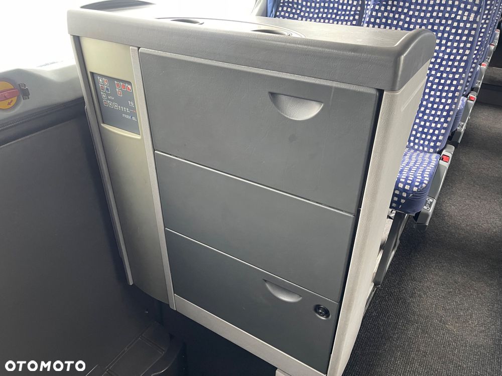 Mercedes-Benz Tourismo O 403/51 miejsc - 17