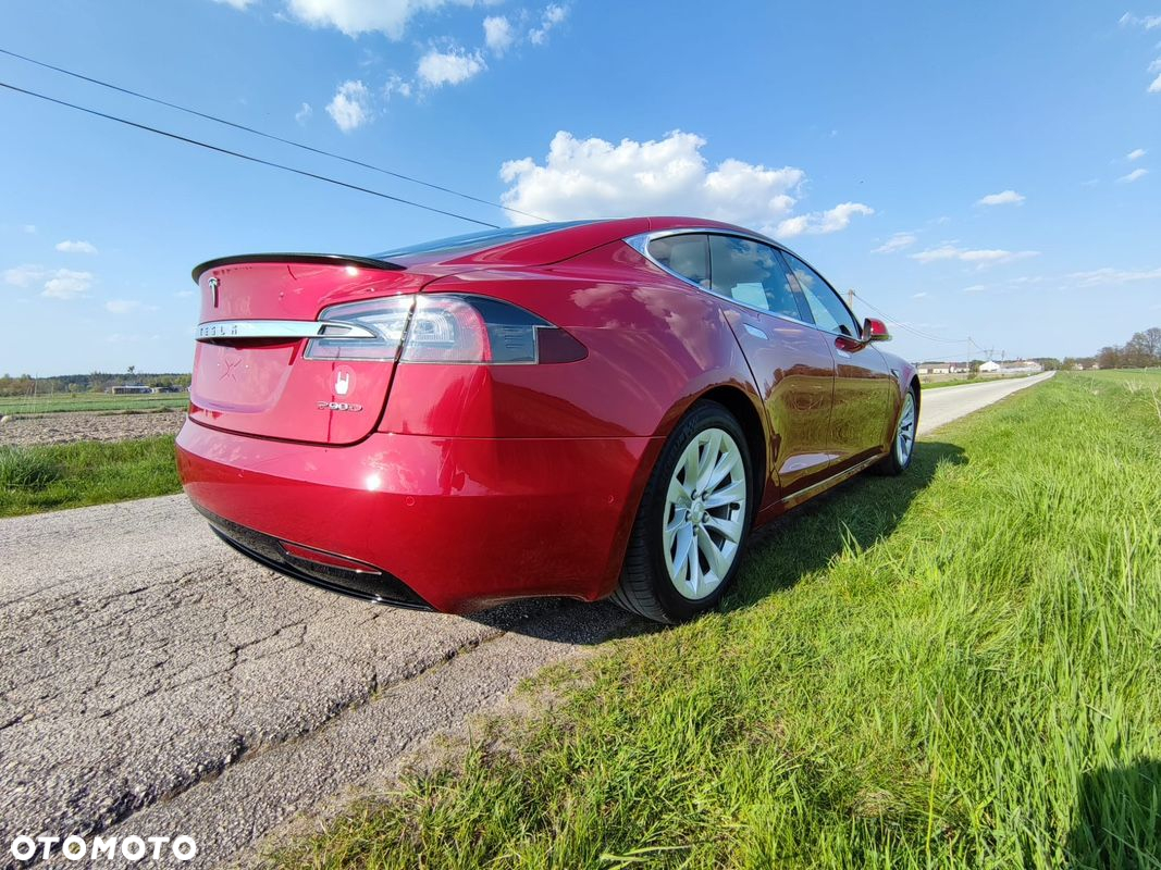 Tesla Model S Performance - 14