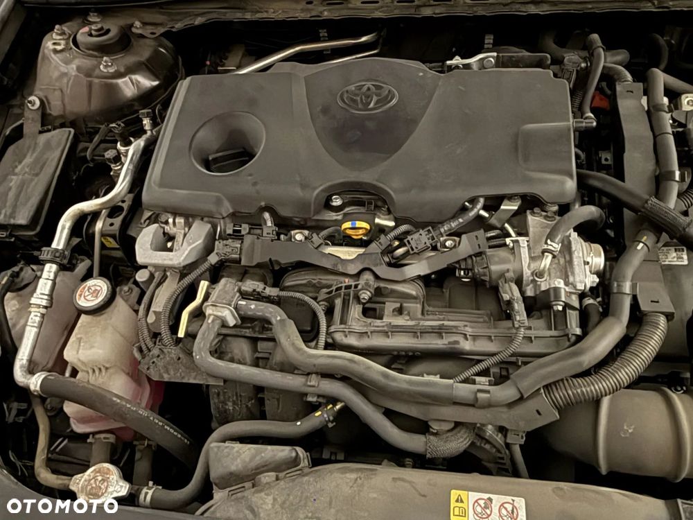 Toyota Camry 2.5 Hybrid Executive CVT - 11