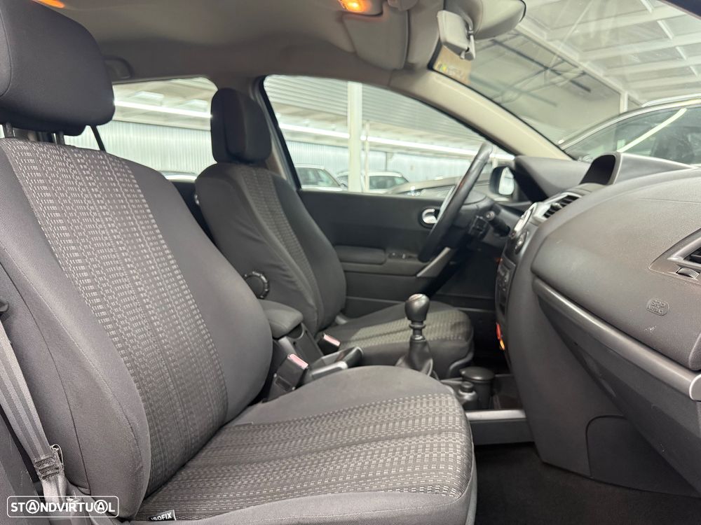Renault Mégane Break 1.5 dCi Dynamique S - 12