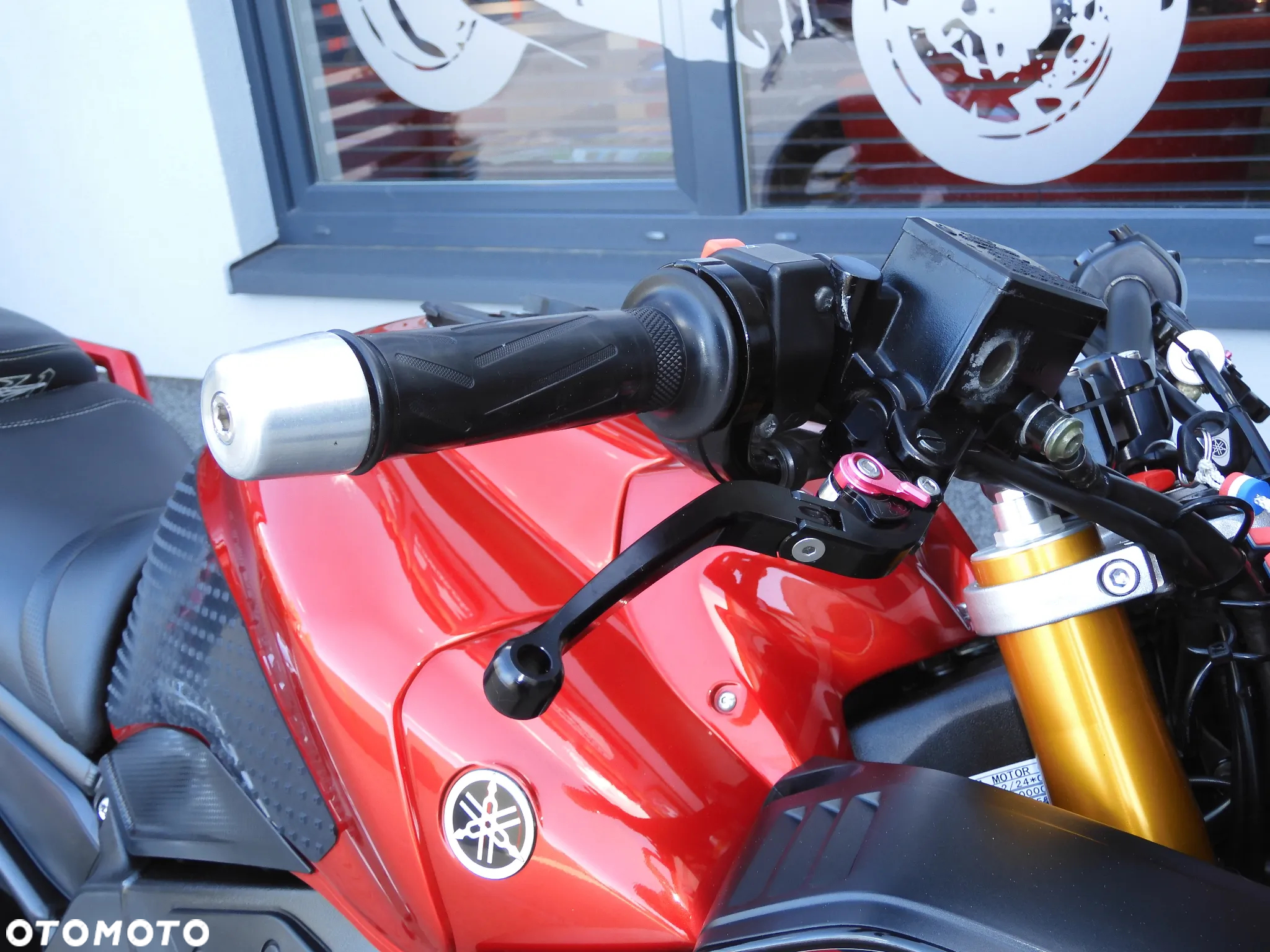 Yamaha FZ - 8