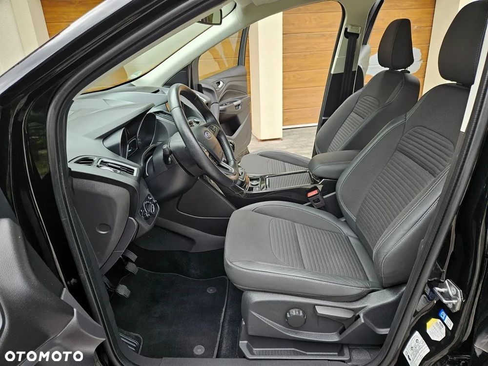 Ford Kuga - 18