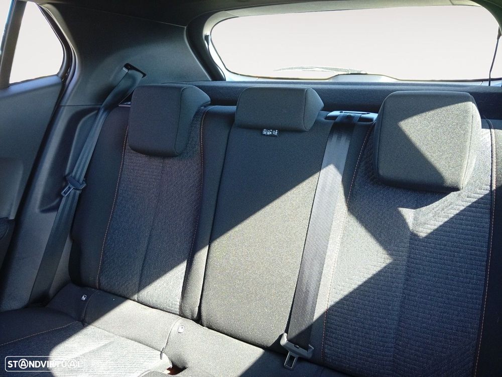 Peugeot 2008 1.2 PureTech Style - 13