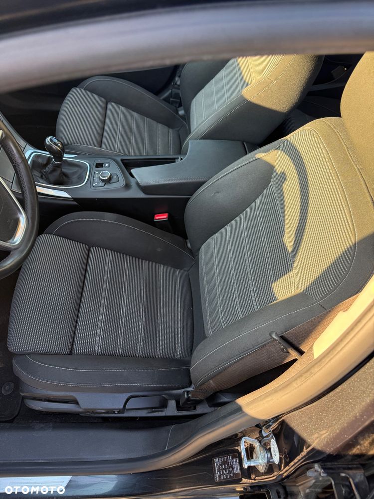 Opel Insignia 2.0 CDTI Sport - 11