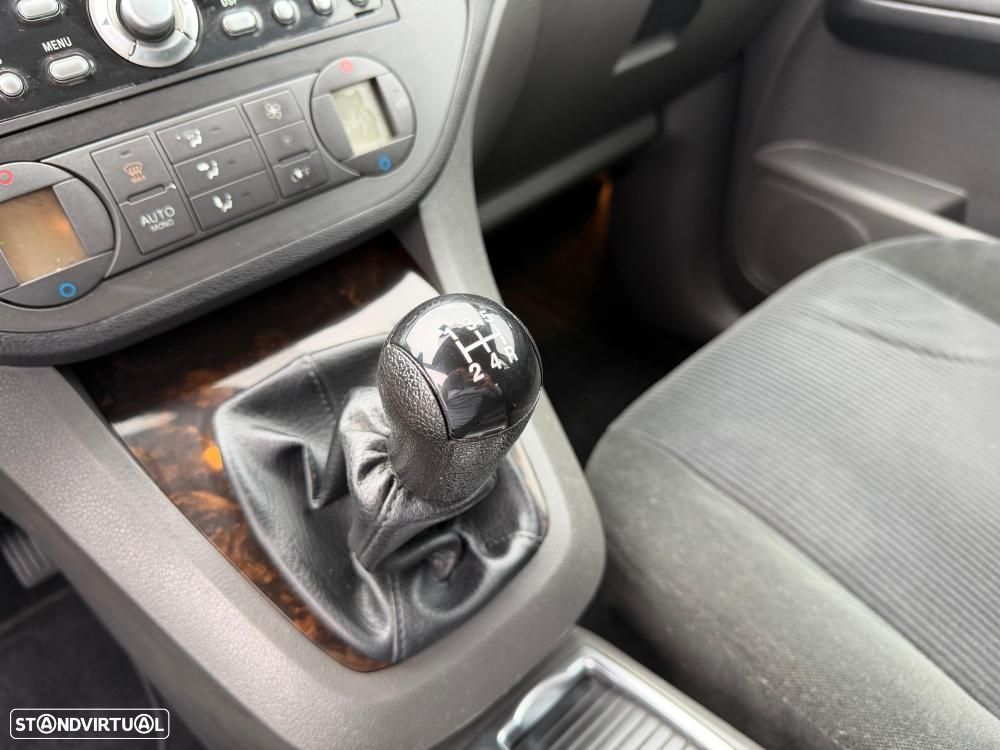 Ford C-Max 1.6 TDCi Titanium - 13