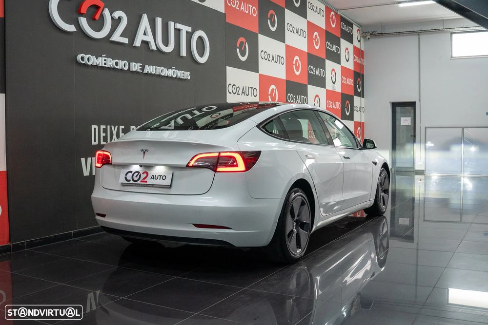 Tesla Model 3 Long Range Tração Traseira - 3