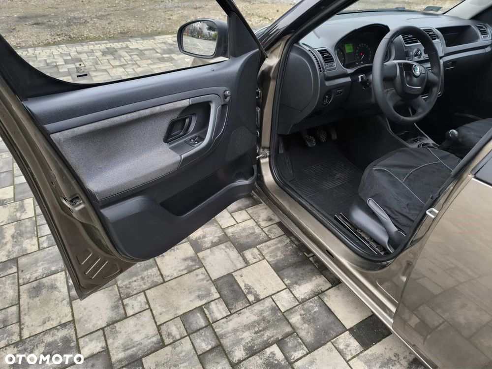 Skoda Roomster 1.4 16V Active - 10