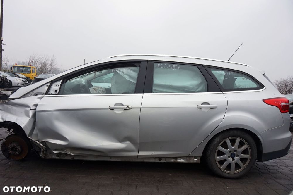 FORD FOCUS III MK3 LIFT KOMBI 2015 0F OF 1.6 TDCI T1DA T1DB 115KM B6 SREBRNY MOONDUST na części - 2