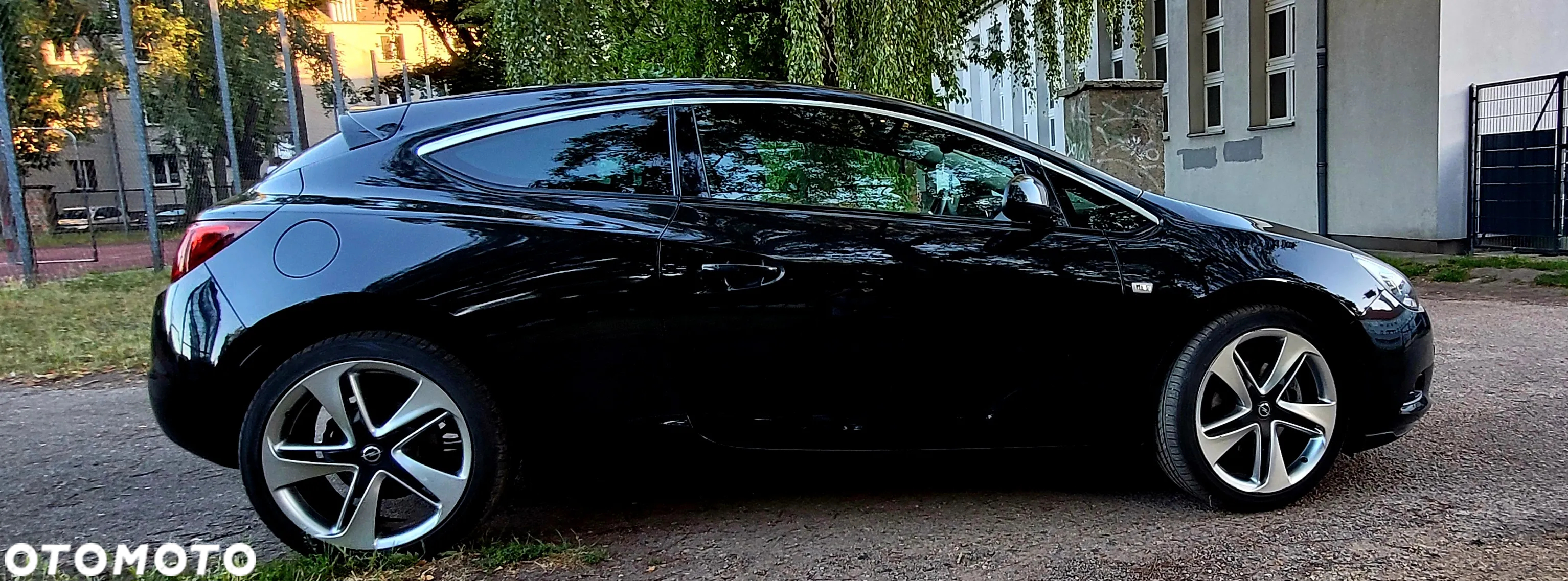 Opel Astra GTC 1.4 Turbo - 7