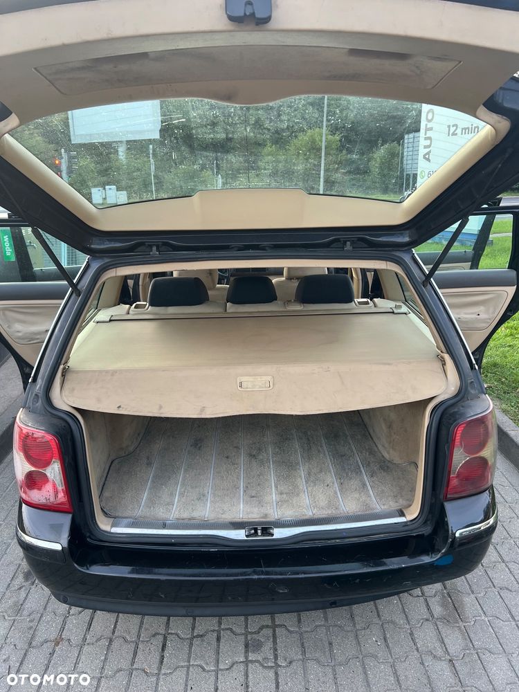 Volkswagen Passat - 11
