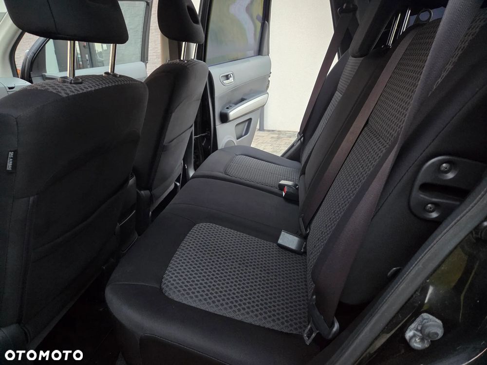 Nissan X-Trail - 12