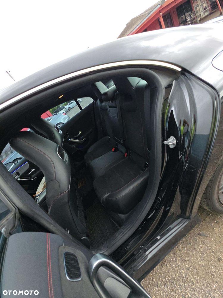 Mercedes-Benz CLA 250 4Matic 7G-DCT AMG Line - 8