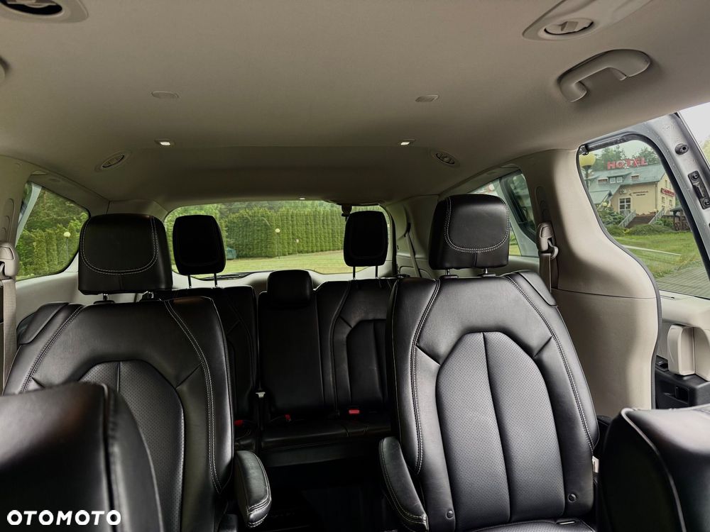 Chrysler Pacifica - 9