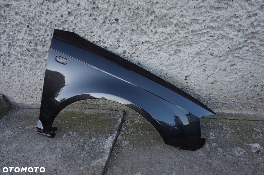 BŁOTNIK PRZEDNI PRAWY AUDI A3 8P LZ7L 03/08r - 4