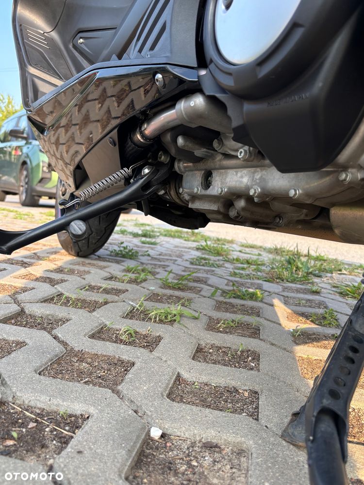 Yamaha Tmax - 18