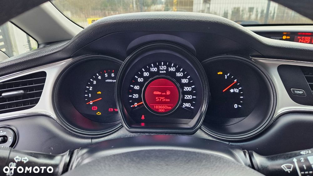 Kia Ceed - 9