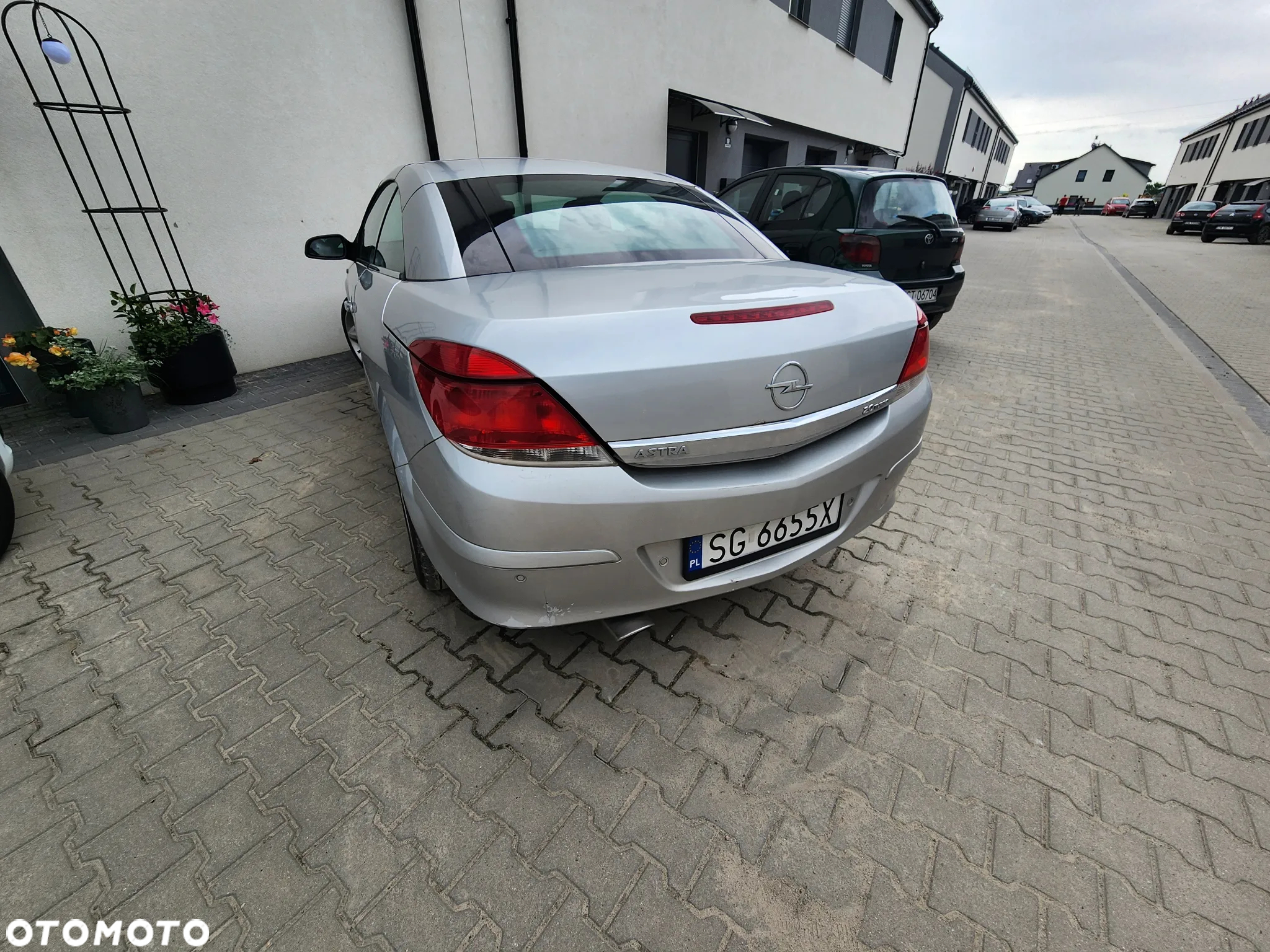 Opel Astra GTC 2.0 Turbo Cosmo - 6