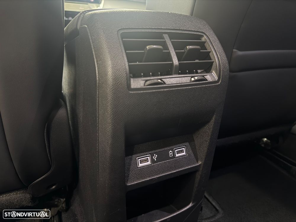 Peugeot 308 1.6 Hybrid Allure Pack e-EAT8 - 34