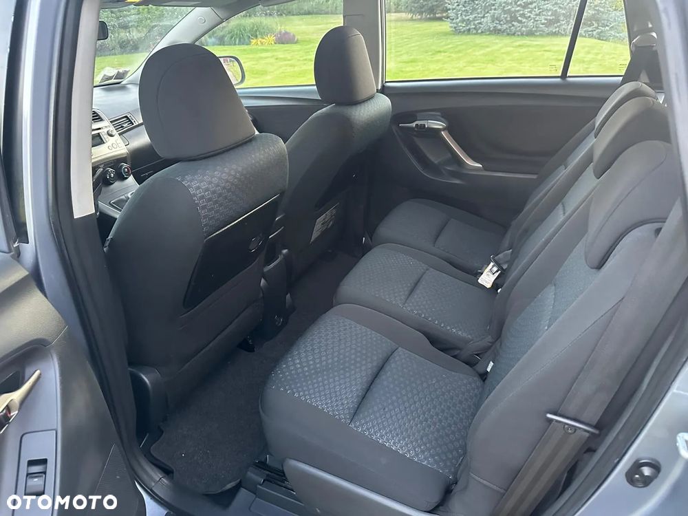 Toyota Verso 2.0 D-4D Executive - 4